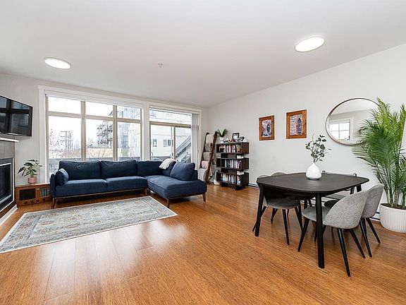 2nd image of 6111 London Rd #220