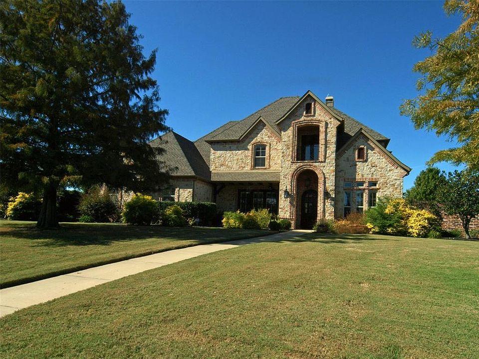 1st image of 126 Yorkshire Dr