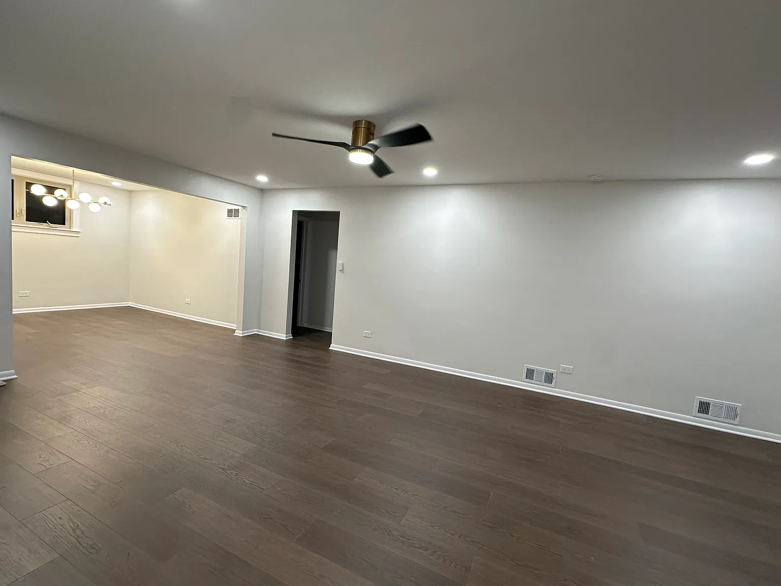 3 bed, 1.5 bath, 1200 sqft, $2,800 — Photo 3