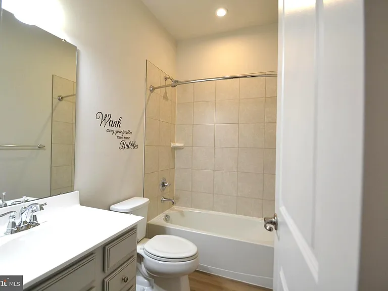 1318 Trestle Dr — Photo 13