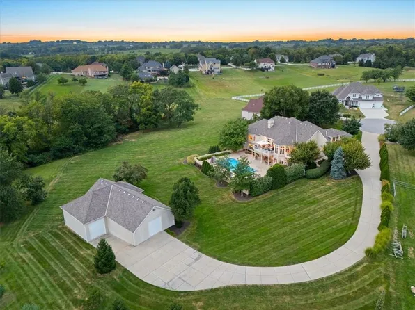 16607 NE 121st Ter, Kearney, MO 64060