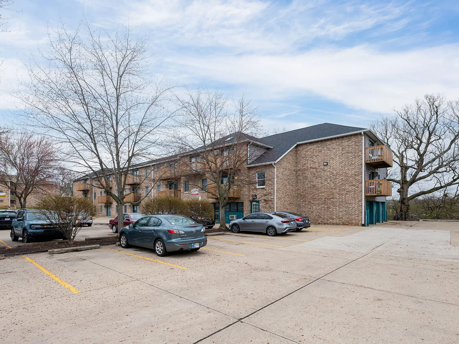 420 S Chauncey Avenue — Photo 4