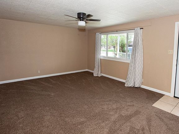 5th image of 209 Villa Vista St