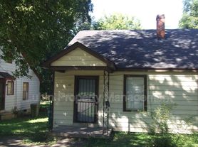 483 Haynes St, Memphis, TN