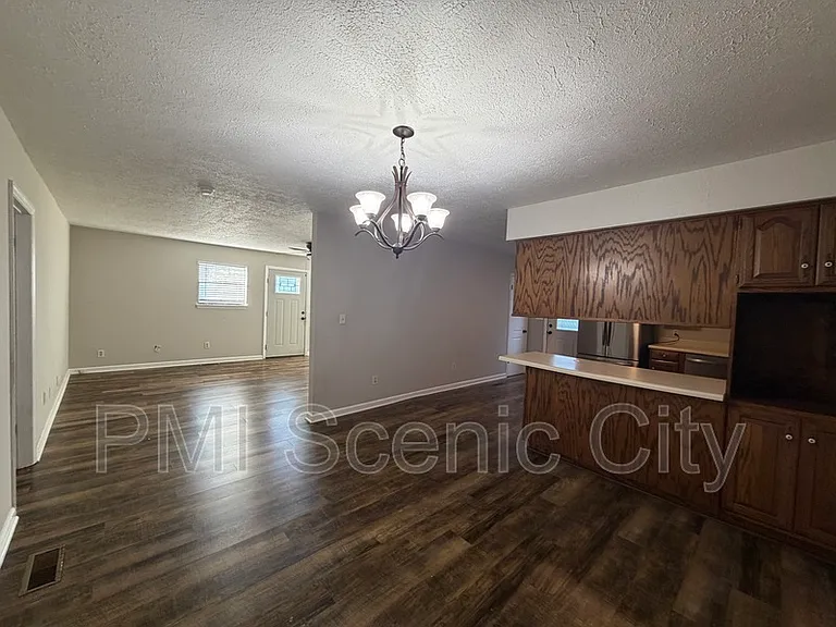 8810 Great Family Trl — Photo 4
