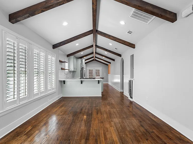 4036 Linden Ave — Photo 13