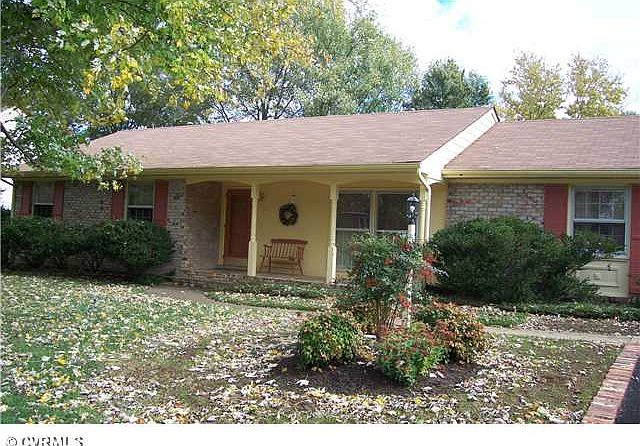 1st image of 1909 Hollingsworth Dr