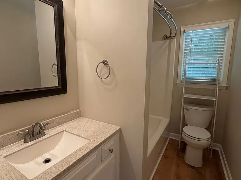 565 Cedarvilla Dr — Photo 9