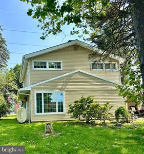 14 Farmbrook Dr, Levittown, PA, 19055