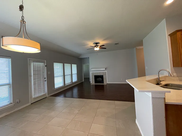 1208 Lazy Ln — Photo 12