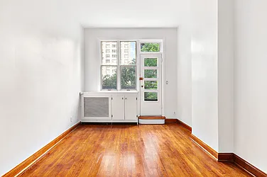 Rented by Living New York