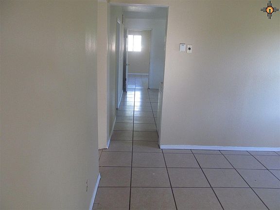 2nd image of 909 Axtell St