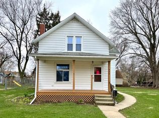 309 E 9th St, Sterling, IL 61081