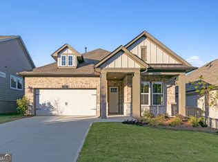 7047 Cottage Grove Dr, Flowery Branch, GA 30542