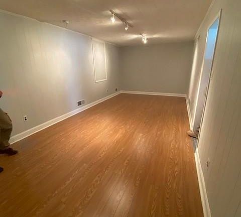 5th image of 226 W Park Pl Suite 11