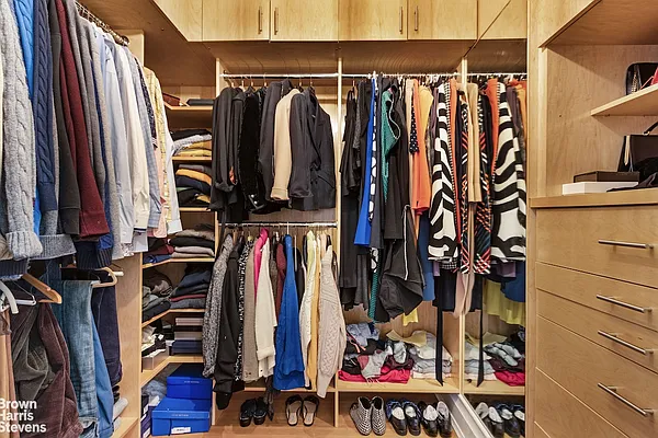 Rented by Brown Harris Stevens | media 9