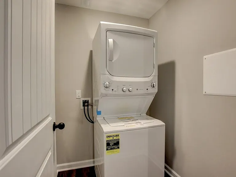 1115 Hillwood Dr — Photo 17