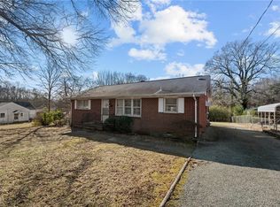 800 Buckner St, Burlington, NC 27215