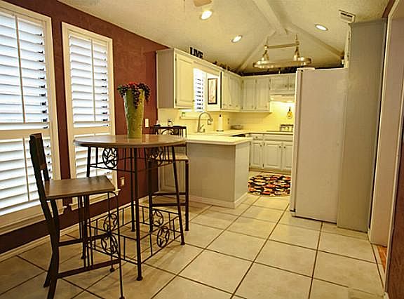 5th image of 4304 Cornell Dr