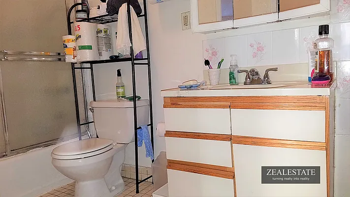 Rented by ZealEstate Group Inc | media 33