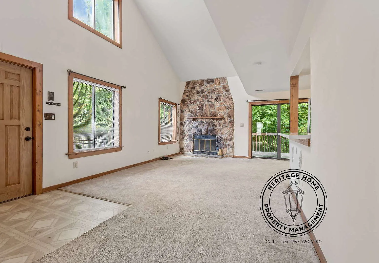 3 bed, 2.5 bath, 1600 sqft, $1,900 — Photo 3