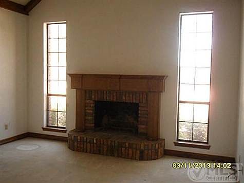 3rd image of 610 N Silver Creek Cir