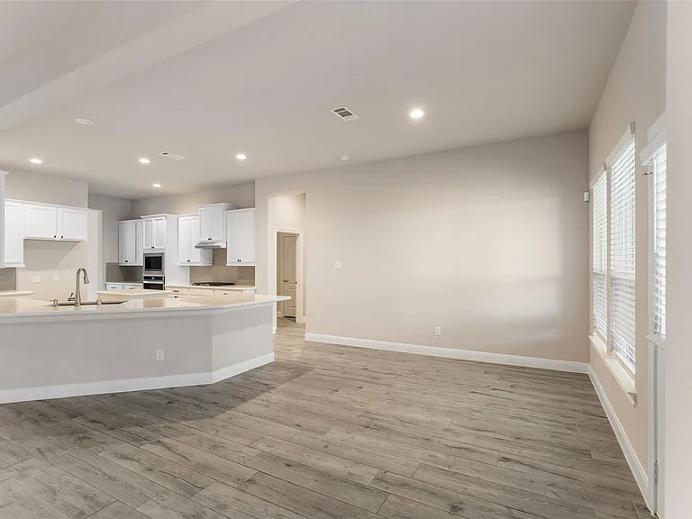 1524 N Blue Bonnet Ln — Photo 15