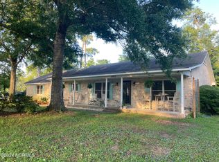 4313 Havens Crest Dr, Morehead City, NC 28557