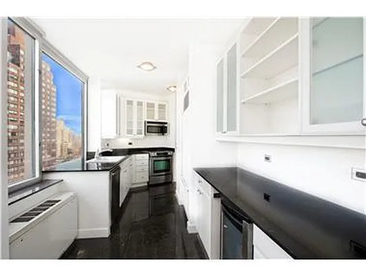 Sold by Douglas Elliman | media 21