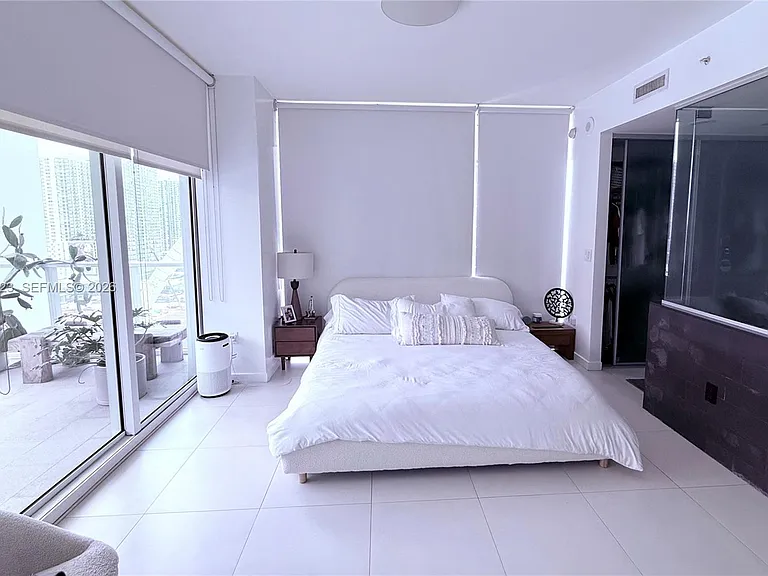1040 Biscayne Blvd #1606 — Photo 6