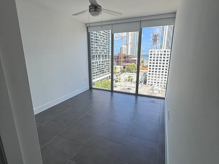 223 NE 27th St #B1 — Photo 3