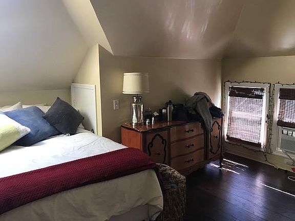 4th image of 481 Bard Ave