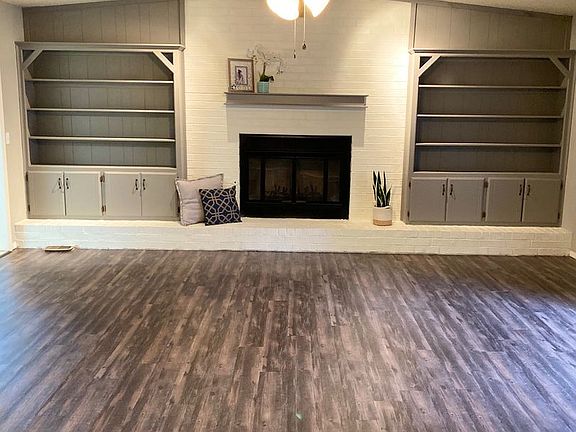 2nd image of 2805 Summerfield Dr