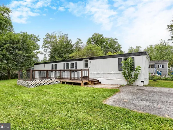 18 Amara Ln, Carlisle, PA 17015