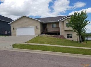 1102 Sitka St, Rapid City, SD 57701