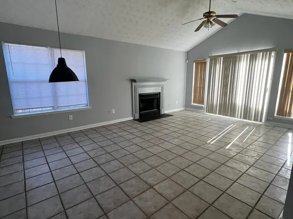 1223 Avery Dr, Jonesboro, GA 30238