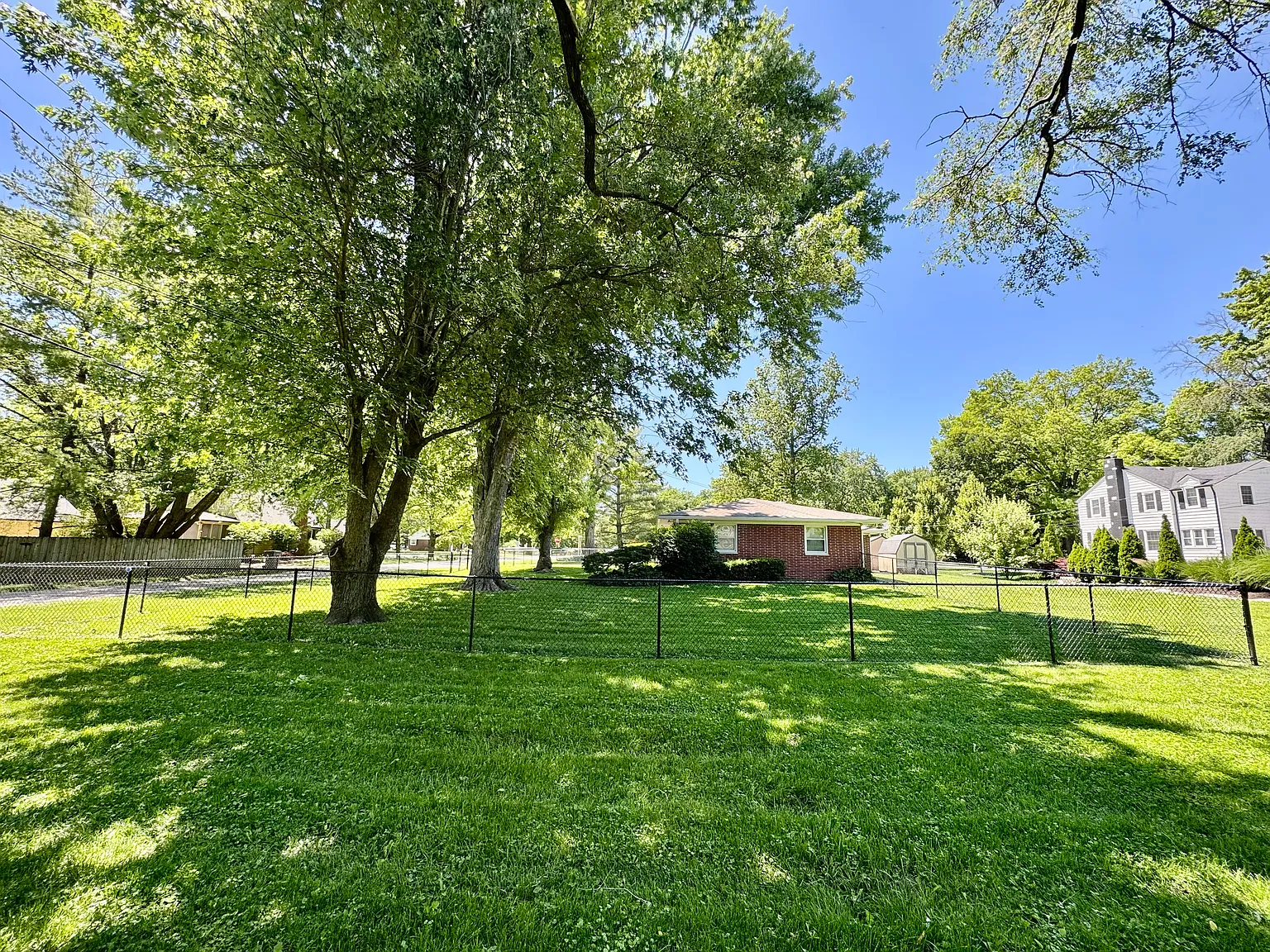 2 bed, 918 sqft, $1,450 — Photo 3