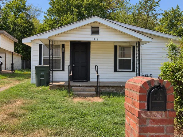 1315 Factory St, Conway, AR 72032