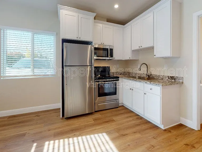 1384 Darwin St #A — Photo 1