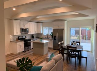 11313 Delano St, North Hollywood, CA 91606