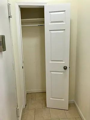 Rented by Voro, LLC | media 8