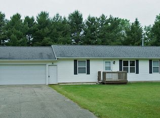 15530 Kellogg School Rd, Hickory Corners, MI 49060