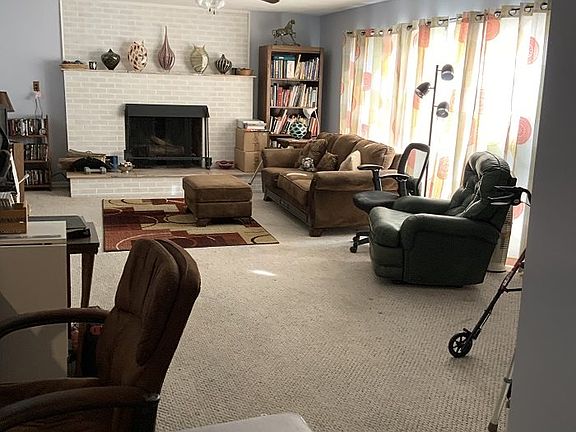 2nd image of 1623 Chester Blvd
