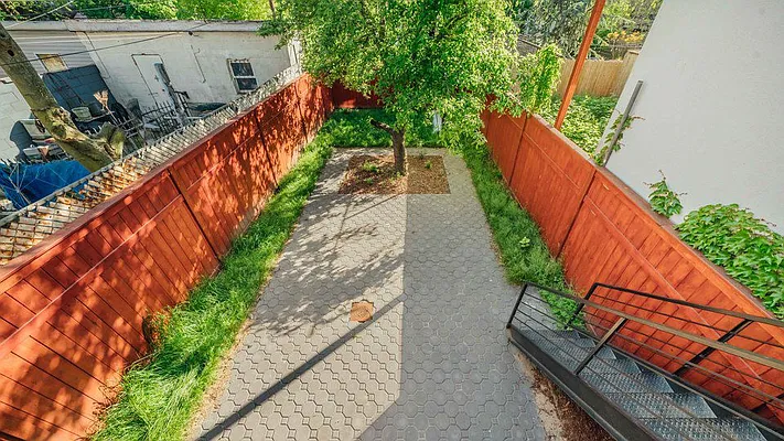 Rented by Nooklyn NYC LLC | media 34