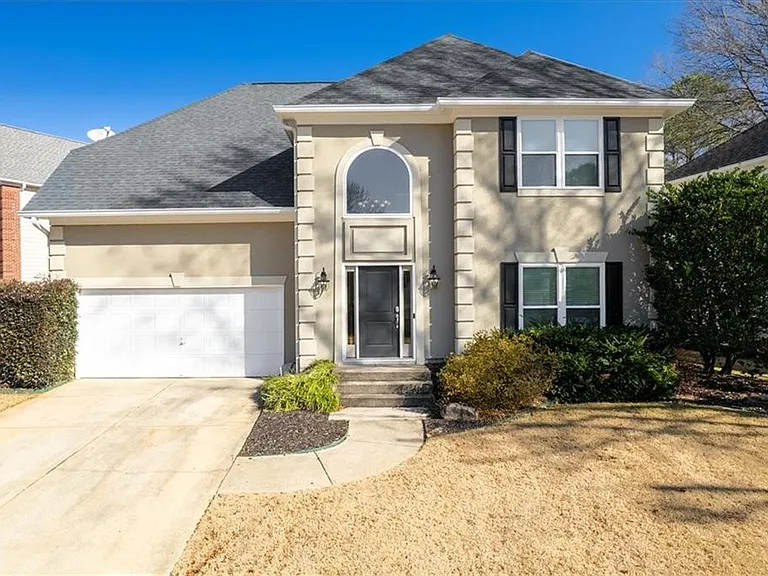 1100 Olde Roswell Grv — Photo 1