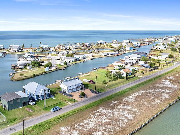 4th image of 529 Copano Cove Rd