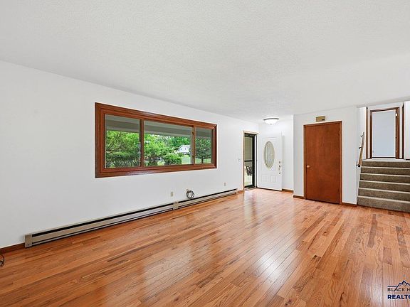 2nd image of 705 Pine Rd