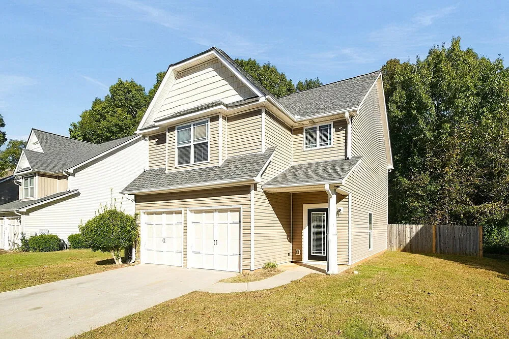 3 bed, 2.5 bath, 1667 sqft, $1,885 — Photo 4