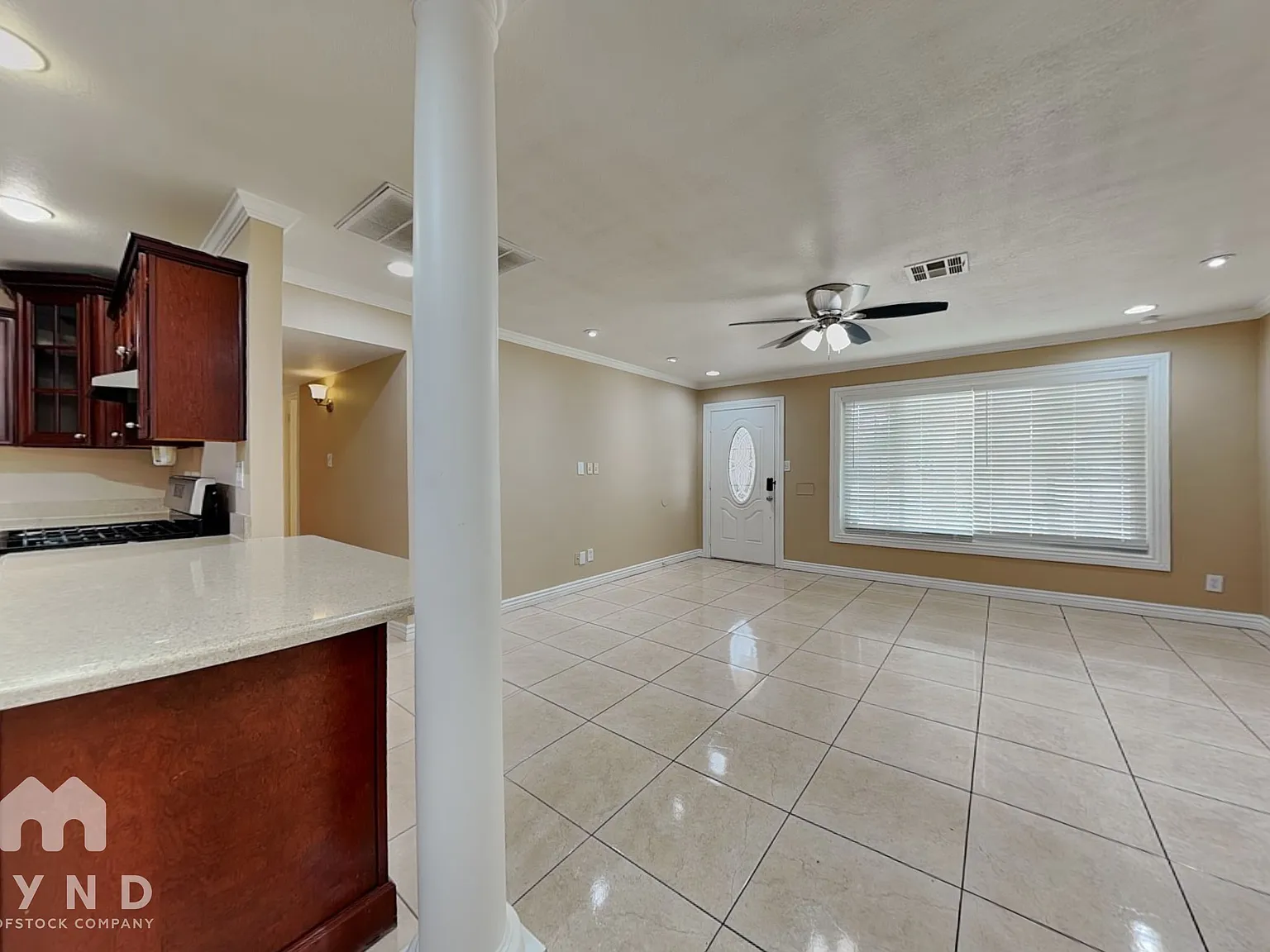 3 bed, 4.0 bath, 1506 sqft, $1,995 — Photo 3