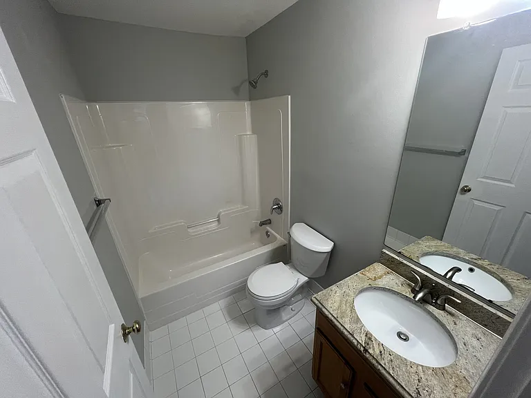 220 Prospect Ave #1B — Photo 11